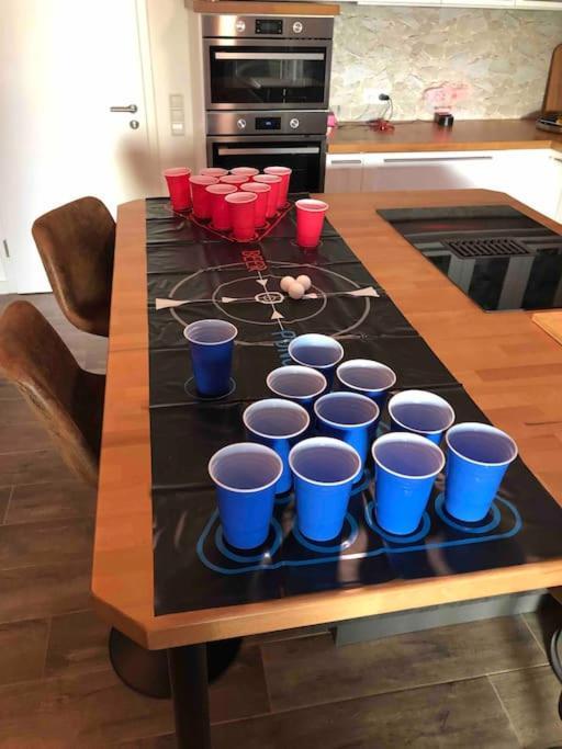 Stylisches Maybach Appartement Mit Terrasse Fuer 5 Personen, 5 Betten, Grosse Kochinsel, Homeoffice Mit 250Mbit Wlan Aidlingen Eksteriør billede