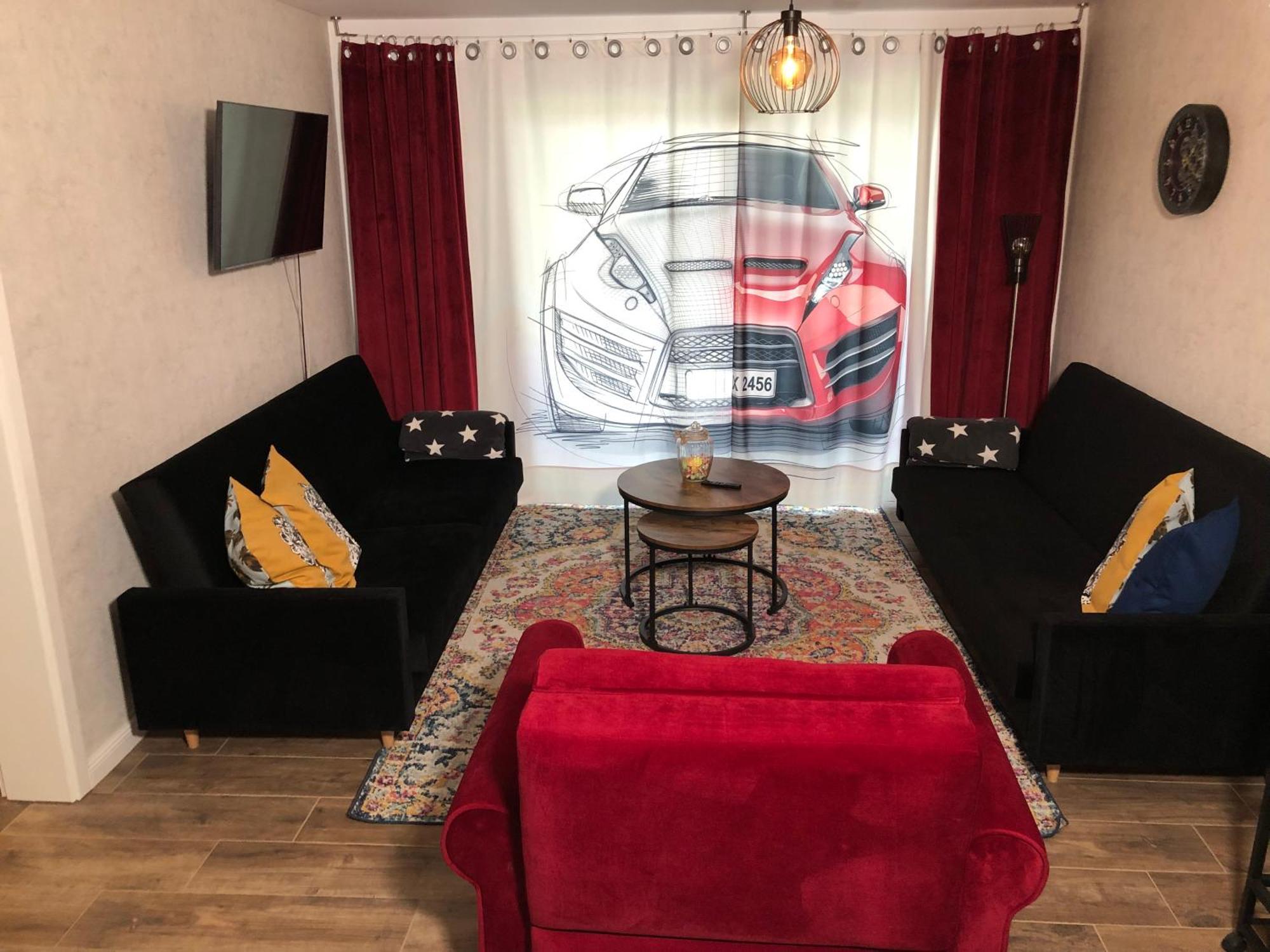Stylisches Maybach Appartement Mit Terrasse Fuer 5 Personen, 5 Betten, Grosse Kochinsel, Homeoffice Mit 250Mbit Wlan Aidlingen Eksteriør billede