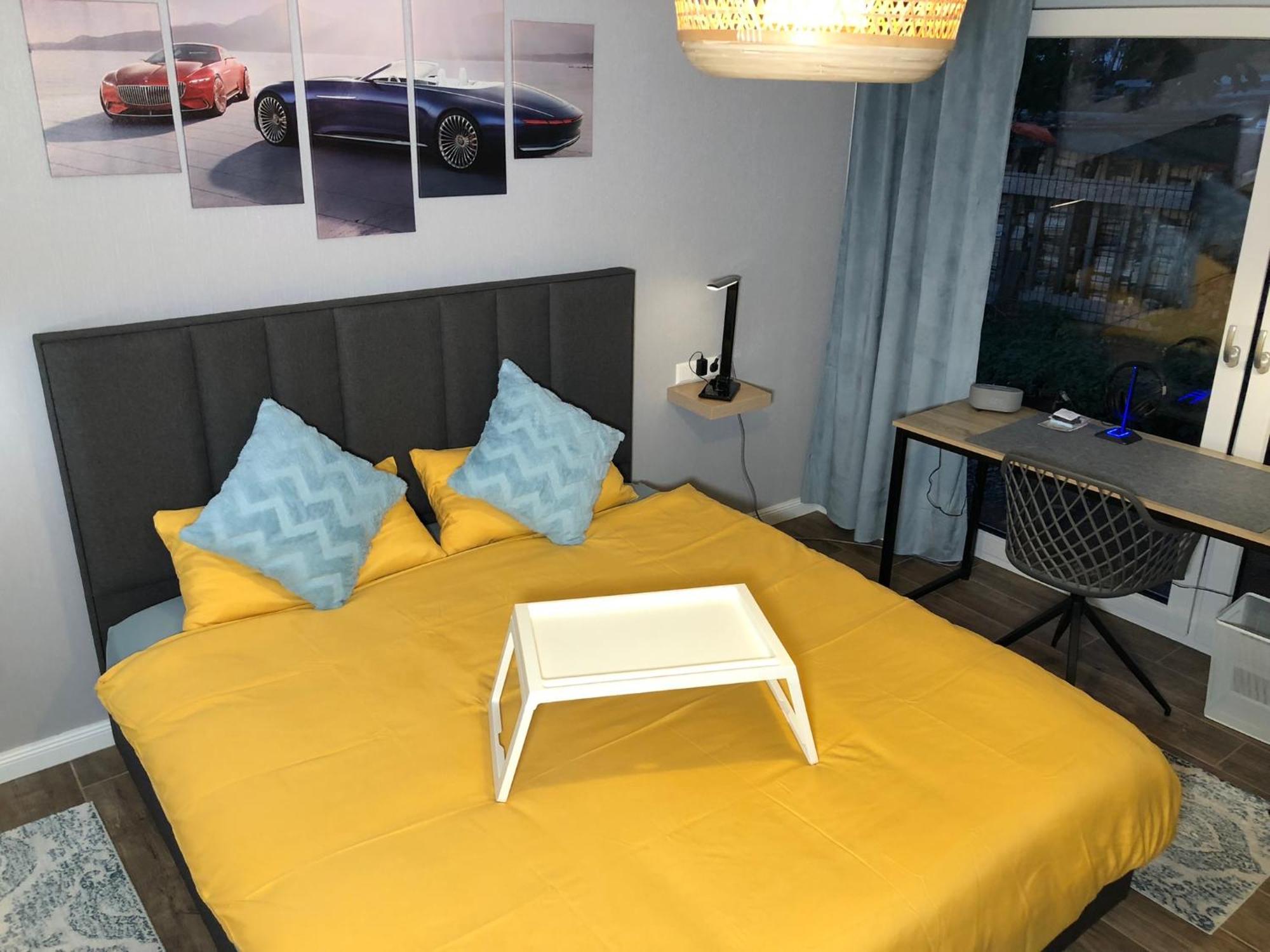 Stylisches Maybach Appartement Mit Terrasse Fuer 5 Personen, 5 Betten, Grosse Kochinsel, Homeoffice Mit 250Mbit Wlan Aidlingen Eksteriør billede