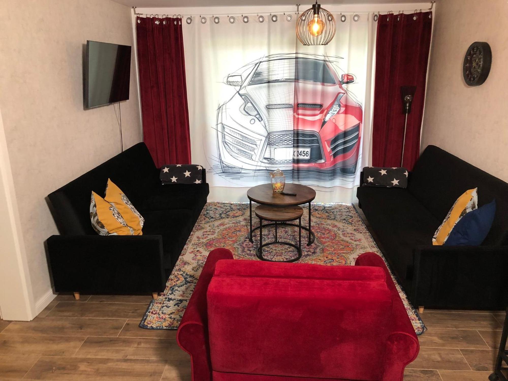 Stylisches Maybach Appartement Mit Terrasse Fuer 5 Personen, 5 Betten, Grosse Kochinsel, Homeoffice Mit 250Mbit Wlan Aidlingen Eksteriør billede