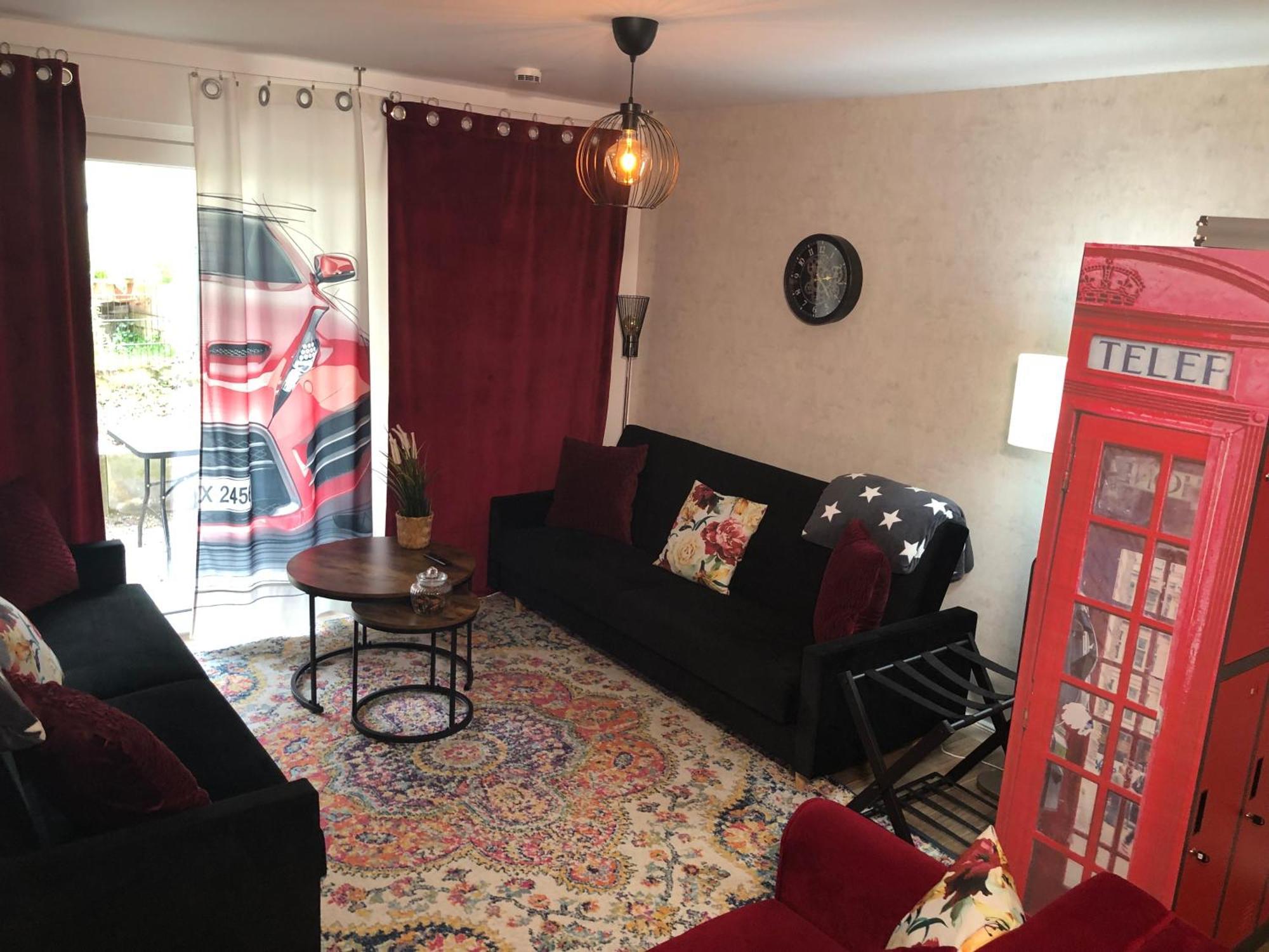 Stylisches Maybach Appartement Mit Terrasse Fuer 5 Personen, 5 Betten, Grosse Kochinsel, Homeoffice Mit 250Mbit Wlan Aidlingen Eksteriør billede