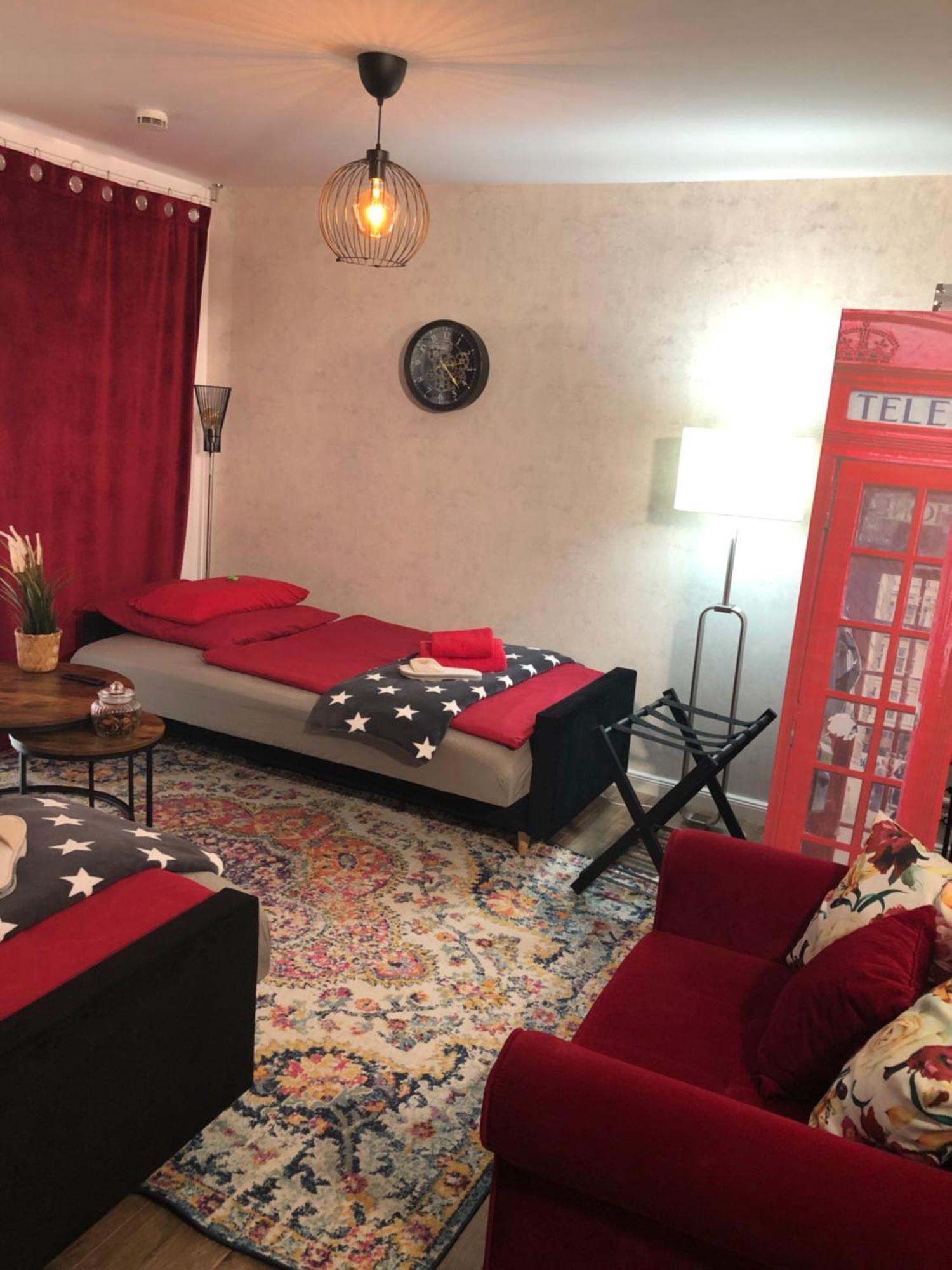 Stylisches Maybach Appartement Mit Terrasse Fuer 5 Personen, 5 Betten, Grosse Kochinsel, Homeoffice Mit 250Mbit Wlan Aidlingen Eksteriør billede